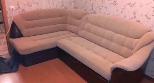 Перетяжка углового дивана. Кожуховская